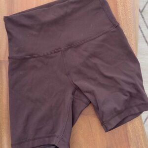 Lululemon Wunder Train shorts